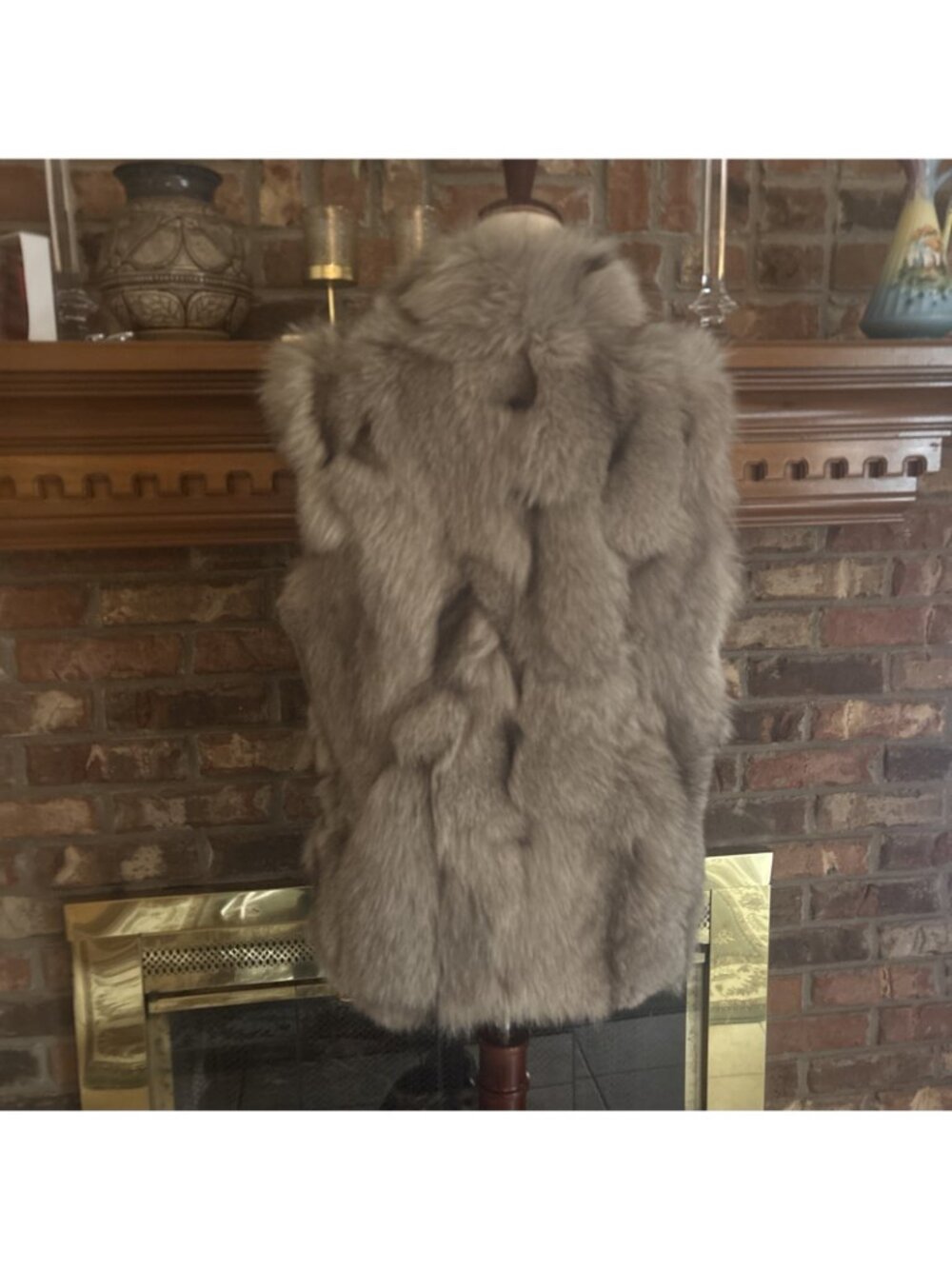 Barneys New York Gray Fox Fur Vest Size Medium Fur Origin Is Finland - Picture 3 of 10